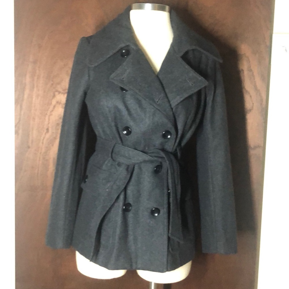 Women’s black Peacoat
